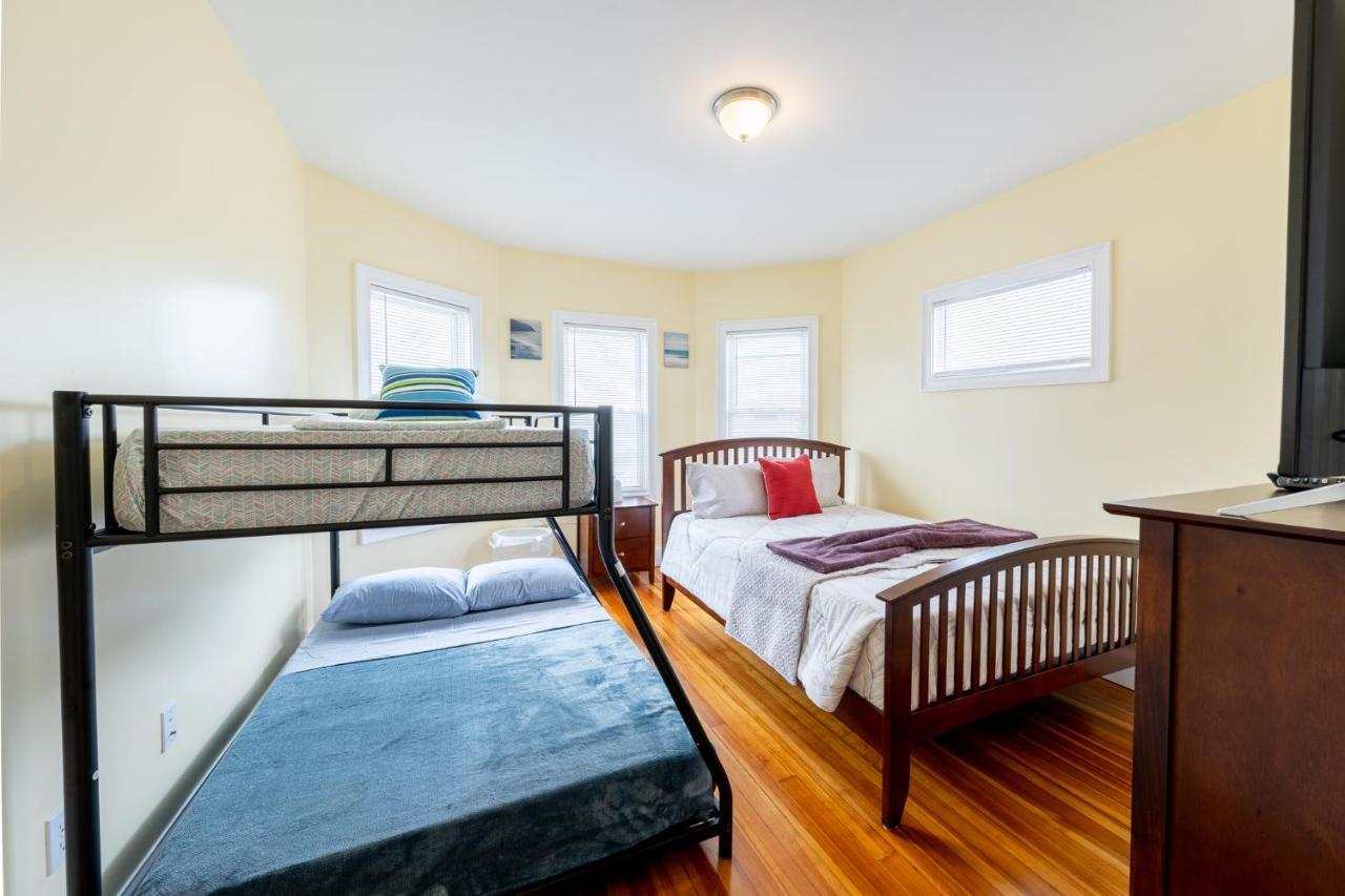 90 - 4Br Dorchester - Sleek Apt Near Marina Bay Boston Exterior photo